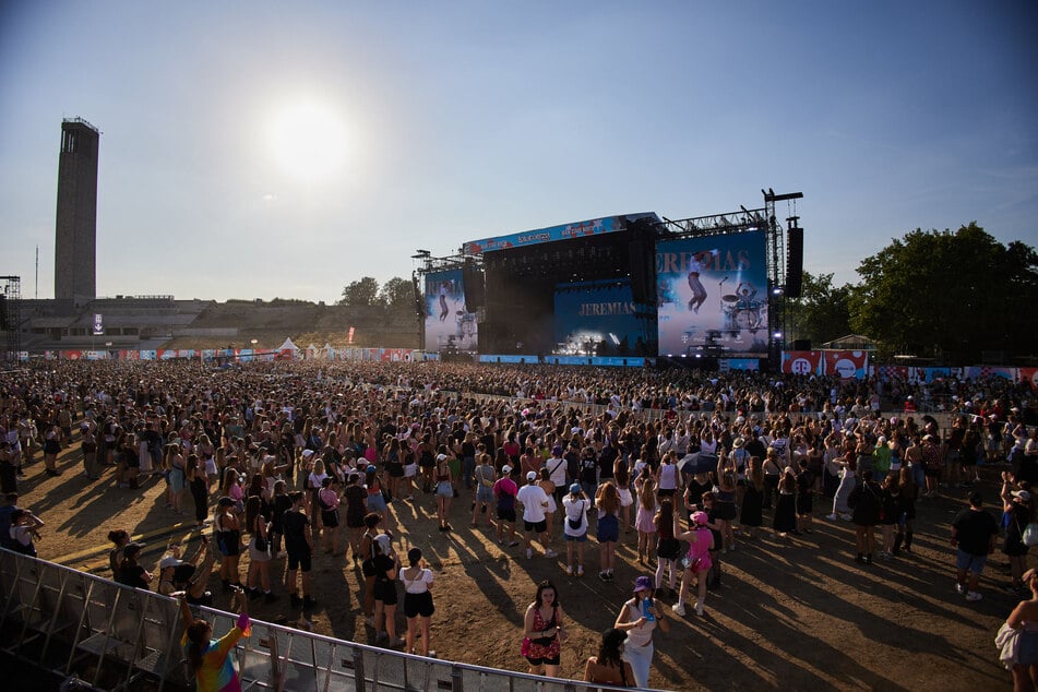 Im Sommer 2024 feierte das Berliner Festival-Publikum bei strahlendem Sonnenschein.