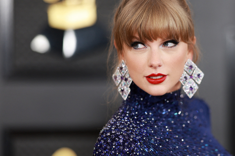 Taylor Swift surprises fans with a dance-worthy remix of Lavender Haze