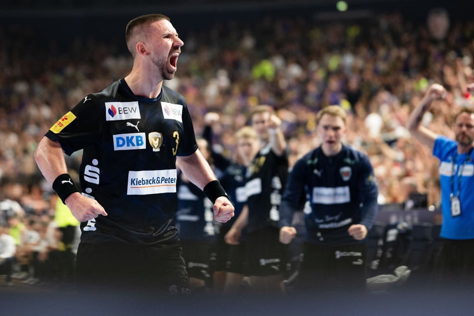 Jubel bei Füchse-Star Fabian Wiede: Die Berliner ziehen erstmals ins Finale der Königsklasse ein.
