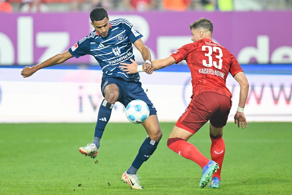 Robert Glatzel (l.) könnte in rund einem Monat wieder in den Spielbetrieb zurückkehren.