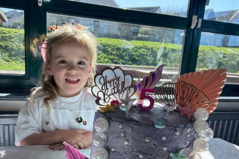 Gracyn-Blu (5) w tej chwili jeszcze nie wiedziała, że żaden z jej przyjaciół nie pojawi się na jej przyjęciu urodzinowym.