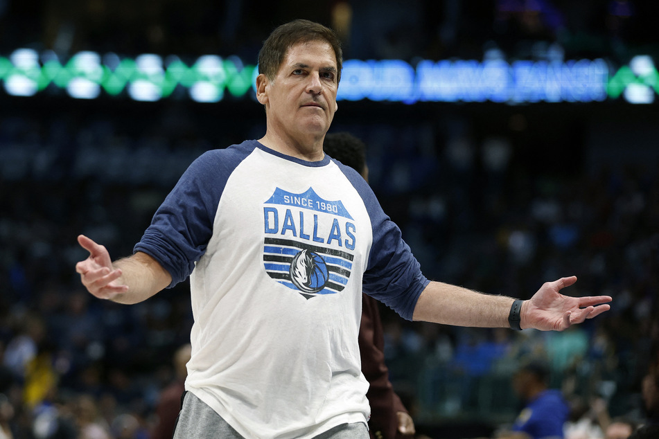 Dallas Mavericks owner Mark Cuban railed against a controversial call in his team's defeat to the Golden State Warriors.