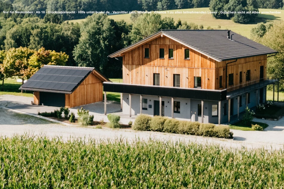 Traumhaus im Bayrischen Wald sucht neuen Besitzer! Wer will es ab 5 Euro haben?