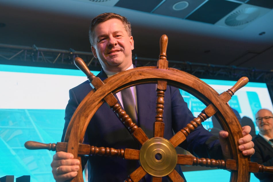 Sven Schulze (46) wurde als Landeschef der CDU in Sachsen-Anhalt bestätigt.