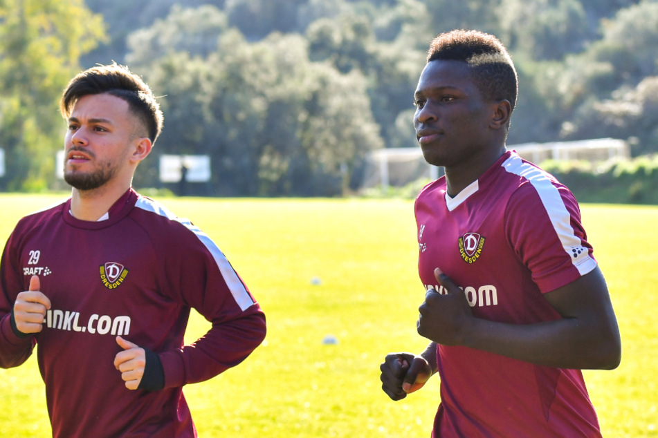 Wieder Teamkollegen: Sascha Horvath (27, l.) und Moussa Koné (26) kicken inzwischen gemeinsam in Österreich für den LASK. (Archivfoto)