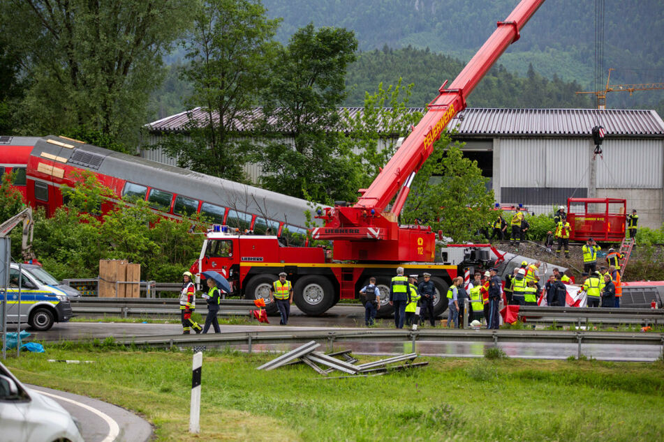 Nach Zugunfall von Garmisch-Partenkirchen: Nun wurde auch die Lok geborgen