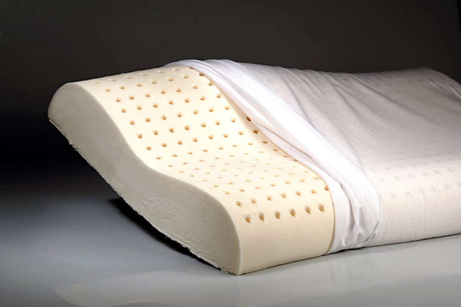 Im Restmüll kann man kleine Mengen Schaumstoff entsorgen.