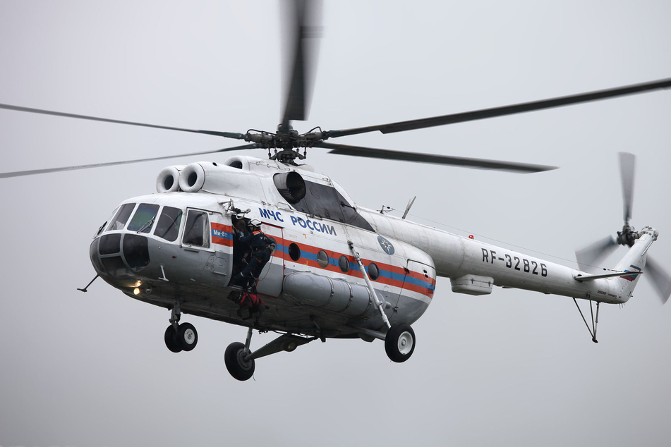 Ein Mil Mi-8 des russischen Ministeriums für Katastrophenschutz wie dieser stürzte ab. (Archivbild)