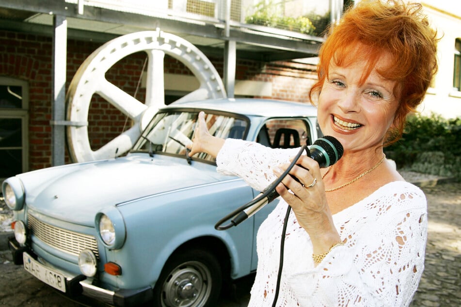 Der Trabi war ihr größter Hit: Sonja Schmidt feiert ihren 75. Geburtstag!