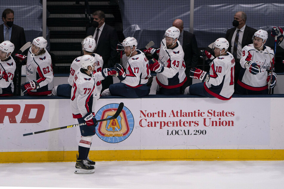 Capitals Right Wing TJ Oshie scored three goals as the Capitals beat the Rangers for the second-straight game on Wednesday