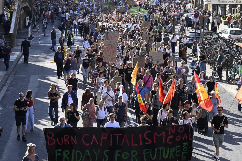 "Fridays for Future": Etliche Demos mit Tausenden Teilnehmern in vielen NRW-Städten