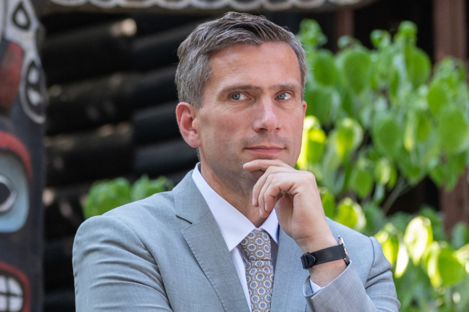 Wirtschaftsminister Martin Dulig (46, SPD) kündigte auch Hilfen für den Mittelstand an. Der hatte Alarm geschlagen.