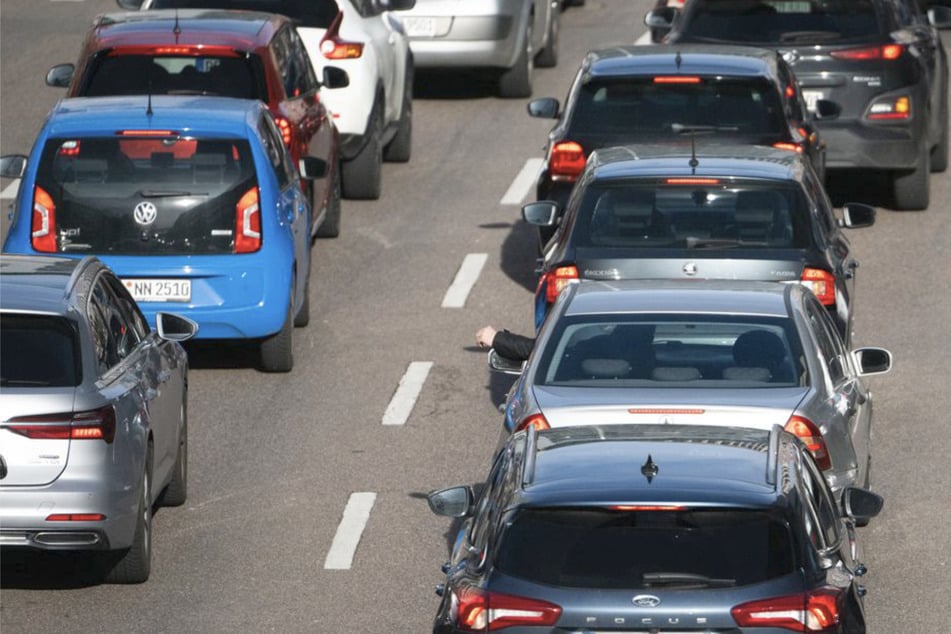Autofahrer in Stuttgart müssen gebietsweise mit Stau rechnen. (Symbolfoto)