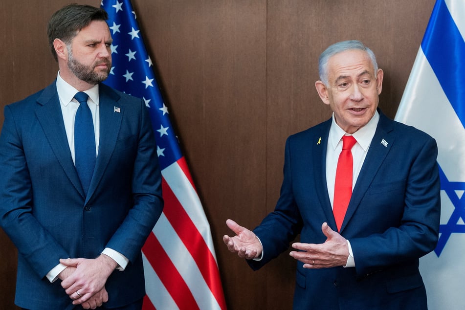 US Vice President JD Vance (l.) condemned Israeli moves to formalize the illegal annexation of the West Bank as a "stupid political stunt."