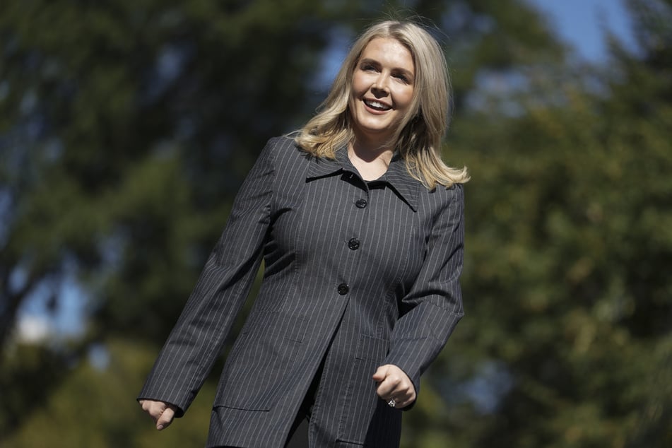 White House Press Secretary Karoline Leavitt responded to a reporter's question with a childish insult and gleefully shared the exchange online.