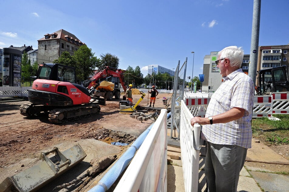 Der Rentner aus Chemnitz ärgert sich: In der Augustusburger Straße gibt es einige Arbeiter.