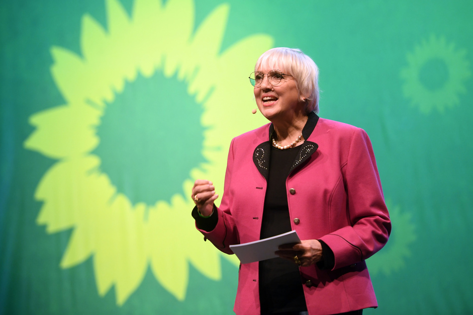 Grünen-Politikerin Claudia Roth (66) wurde ein Zitat in den Mund gelegt, das sie so nie gesagt hat.