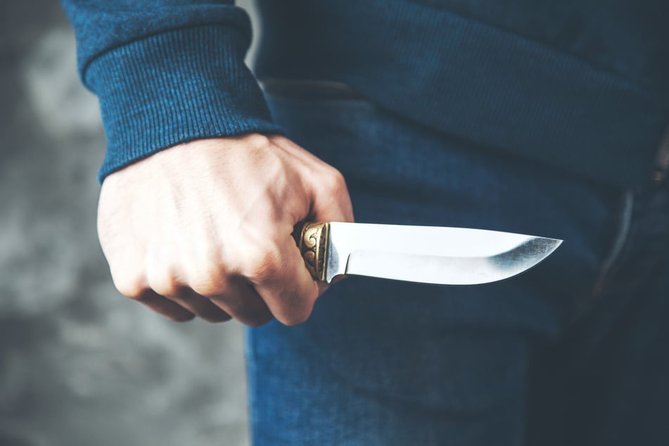 Ein Teilnehmer der Schlägerei kam mit Schnitt- und Stichverletzungen in ein Krankenhaus. (Symbolfoto)