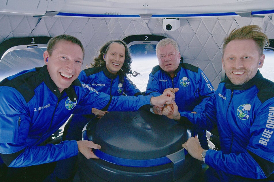 From left to right: Glen De Vries, Audrey Powers, William Shatner, and Chris Boshuizen went to low earth orbit in a Blue Origin spaceship.