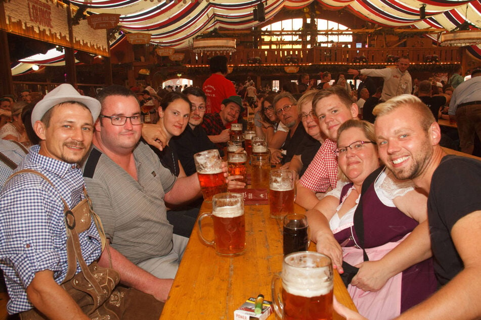 Die gut gelaunten Besucher im Wasenwirt nutzten den letzten Festtag voll und ganz aus.