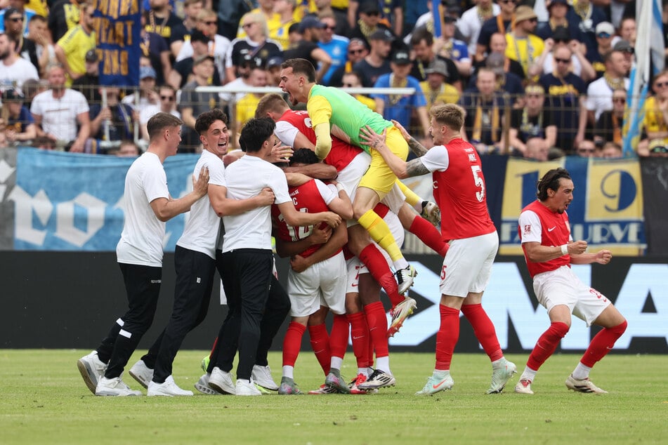 Auch der Nord-Meister TSV Havelse musste in die Relegation, setzte sich aber gegen Lok Leipzig durch.