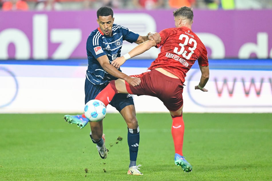 HSV-Knipser Robert Glatzel (l.) erzielte den Anschluss für die Gäste, ehe Davie Selke in letzter Minute noch den Ausgleich besorgte.