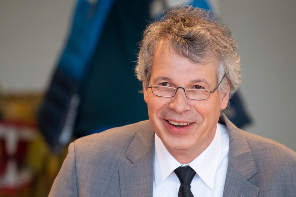 Der Präsident des Landesamts für Gesundheit und Lebensmittelsicherheit, Andreas Zapf, zeigt sich zufrieden. (Archiv)