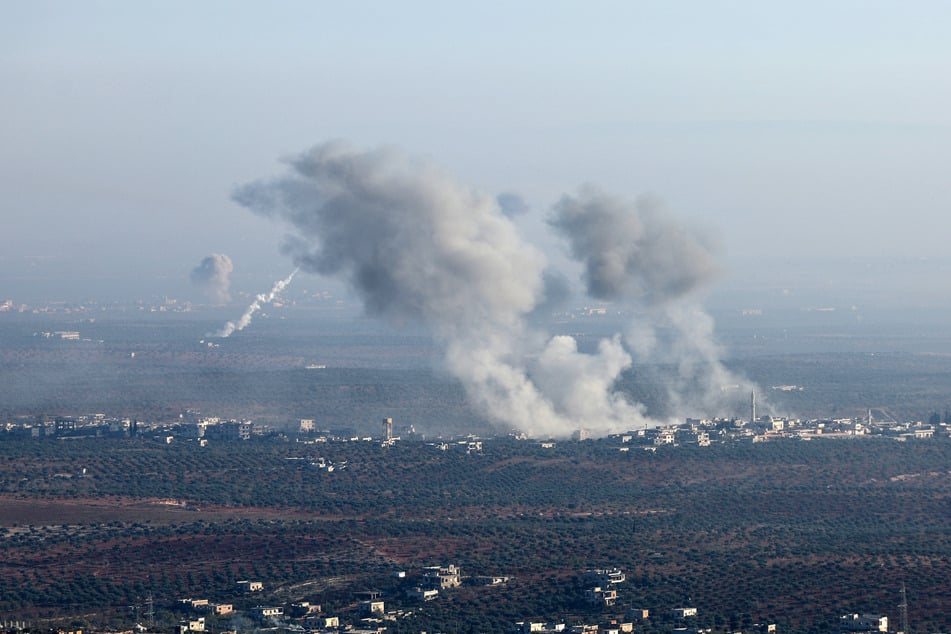 The armed Syrian opposition group Hayat Tahrir al-Sham organization (HTS) launched a major offensive against Syrian government forces in the Aleppo region.