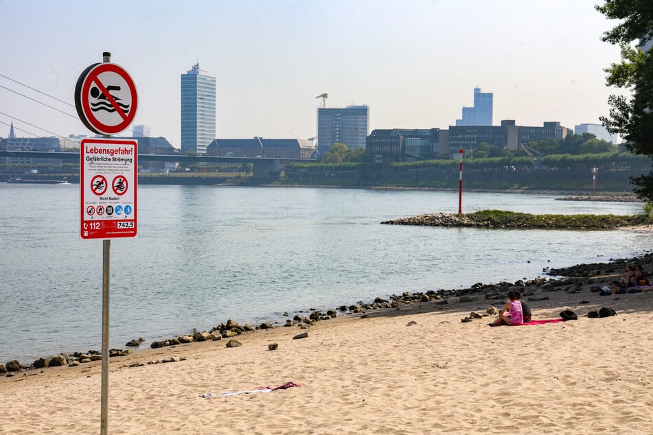 Die Stadt reagiert mit dem neuen Verbot auf die zahlreichen Todesfälle durch das Baden im Rhein.