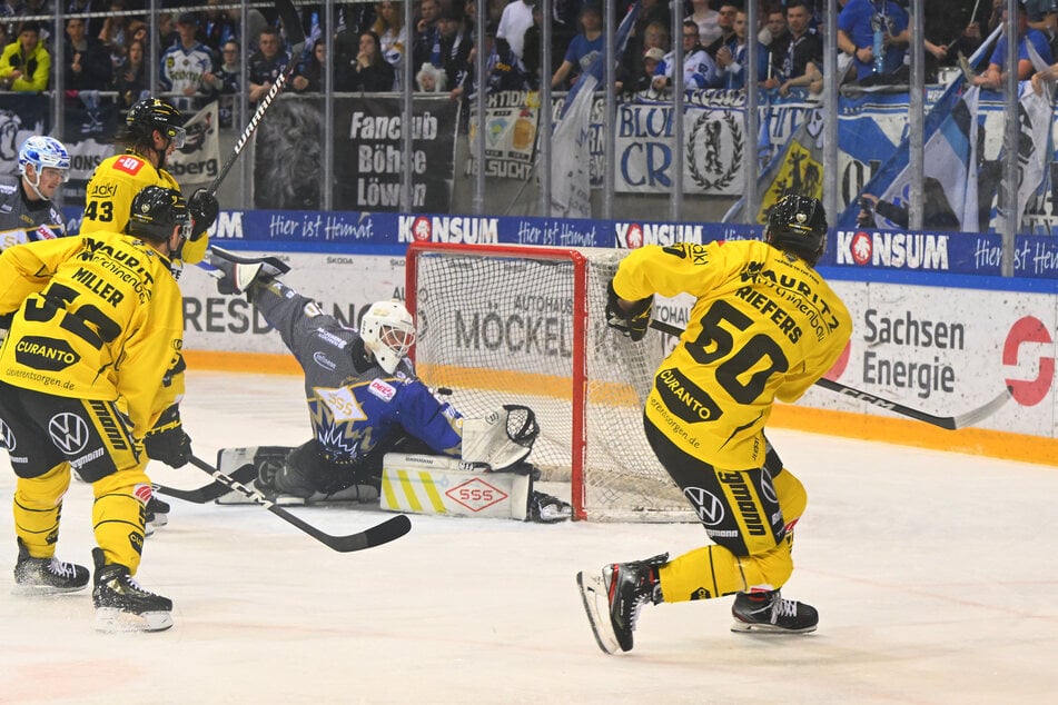 Bei den Eislöwen konnte Jonas Neffin (26, h.) sein Potenzial noch nicht abrufen.
