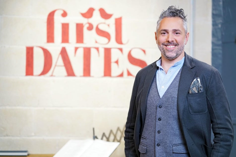 Seit etlichen Jahren flimmert die VOX-Kuppelshow "First Dates" mit Star-Koch Roland Trettl (54) jetzt schon über die Bildschirme - und auch Mariella ist stolzer Teil des Teams.
