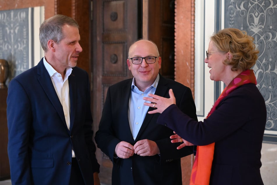 Anfang Mai lud OB Sven Schulze (53, SPD, M.) zum Bahngipfel ins Rathaus, leider ohne konkrete Lösungen.