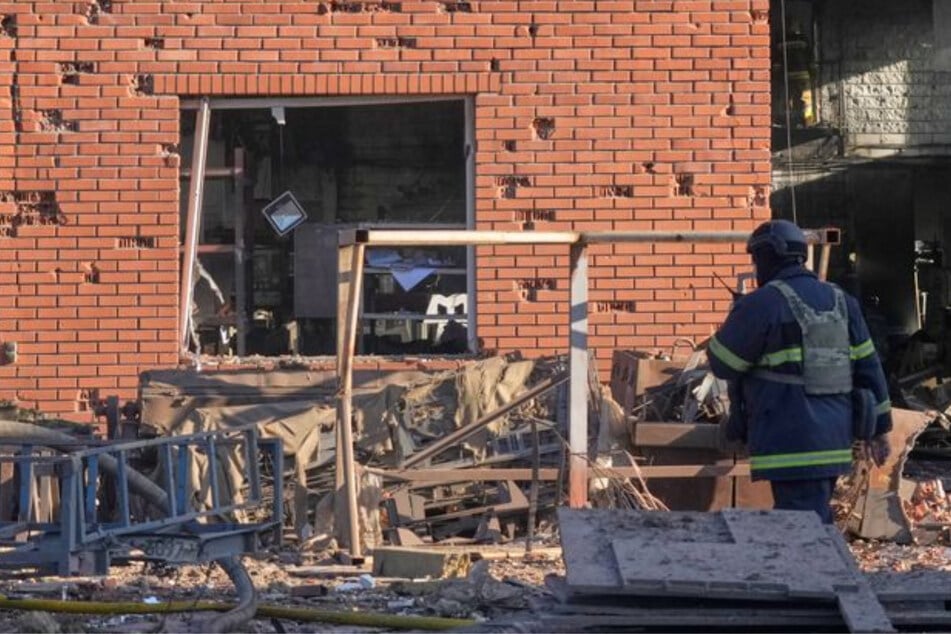 Ukraine-Krieg: Drei Tote bei Luftangriffen auf Vorort von Kiew