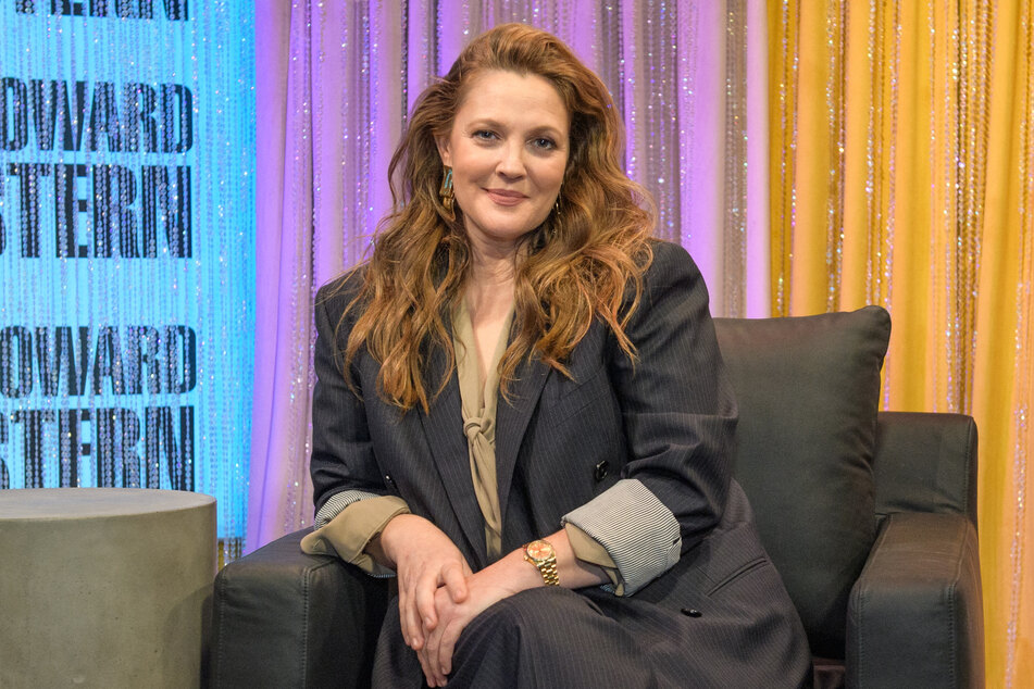 Actor and TV host Drew Barrymore newly admitted on her show she has tried to take her own life twice.