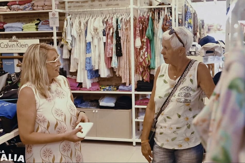 Mit Freundin Petra (l.) kann die Sächsin über fast alles sprechen, auch über die Vorlieben ihres Mannes.