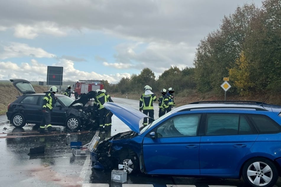 Škoda-Fahrerin nimmt Audi die Vorfahrt: Vier Menschen verletzt