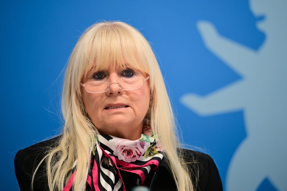 Die Polizei bekommt laut Innensenatorin Iris Spranger (63, SPD) damit die Möglichkeit, unabhängig von konkreten Verdachtsmomenten zu kontrollieren.
