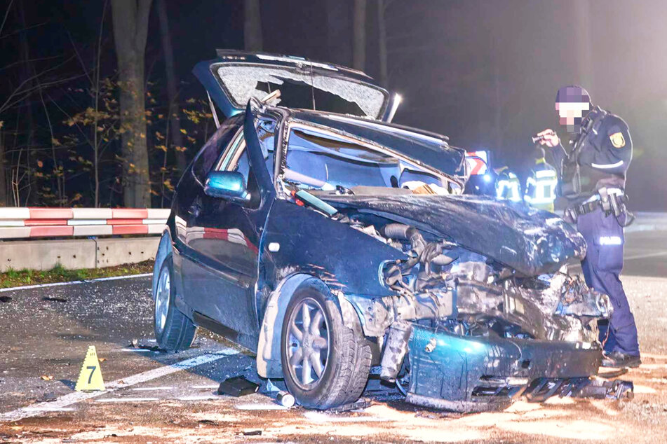 Sieben Verletzte: 26-Jähriger VW-Fahrer rast in Gegenverkehr