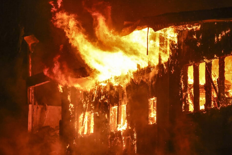 Schreinerei geht in Flammen auf: Millionenschaden bei Brand im Schwarzwald