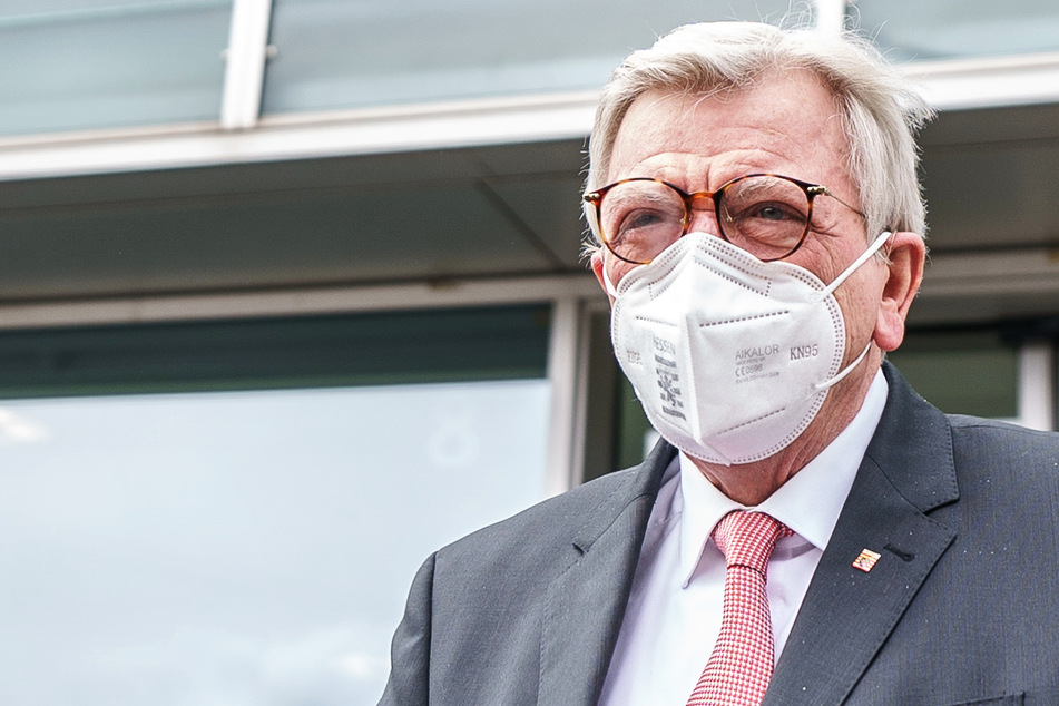 Der Ministerpräsident von Hessen, Volker Bouffier (69, CDU), ist besorgt wegen der Ausbreitung der Delta-Variante des Coronavirus.