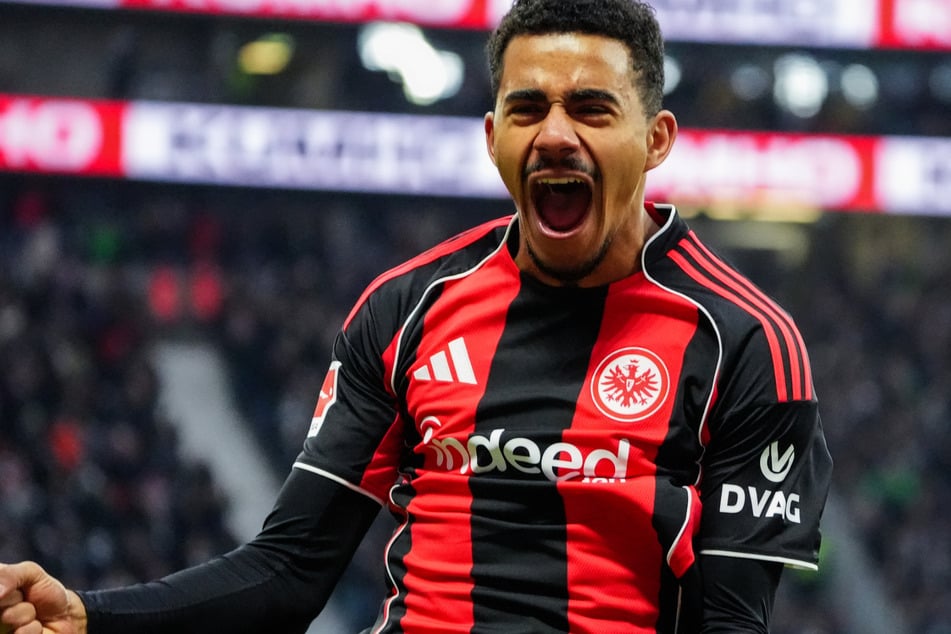 Gegen Mönchengladbach konnte Ansgar Knauff (24) nach seinem 3:0 noch jubeln. Jetzt fällt der Außenstürmer erst einmal "bis auf Weiteres" aus.