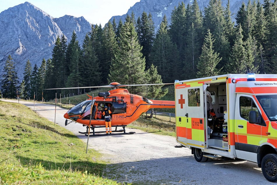 Beide Biker wurden vor Ort notärztlich versorgt und in verschiedene Kliniken geflogen.