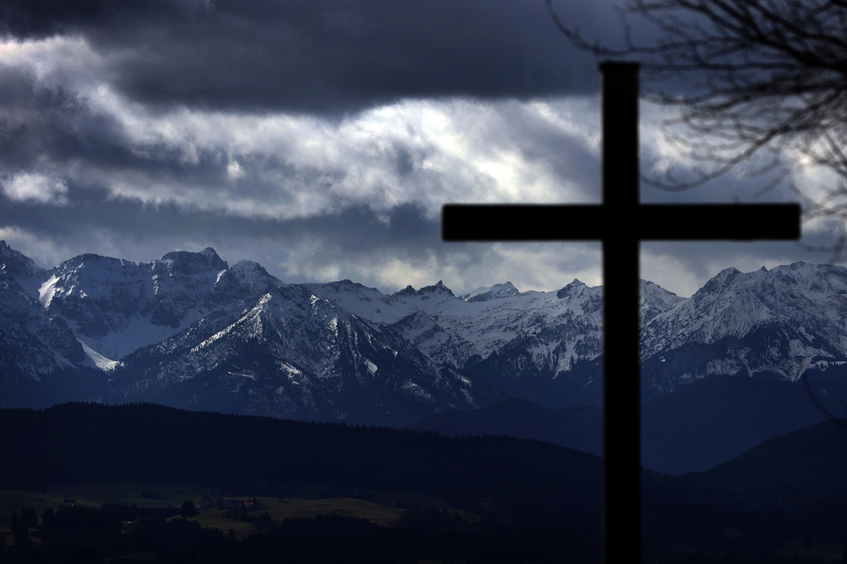 Das christliche Symbol stellt laut Gericht eine rechtswidrige Eigentumsbeeinträchtigung dar. Gegen das Urteil ist noch Berufung beim Landgericht möglich. (Symbolfoto)