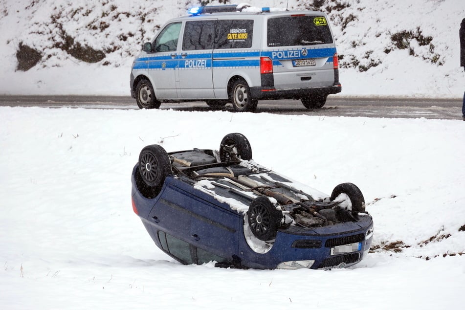 Auf der B107 überschlug sich ein Skoda.