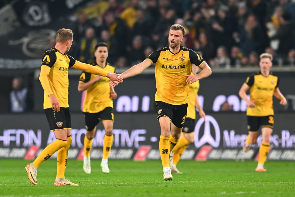 Das bisher letzte Spiel an einem Mittwoch stieg am 9. April 2025. Dynamo spielte in der 3. Liga 2:2 gegen Ingolstadt. Den Ausgleich erzielte damals Lars Bünning (28, r.).