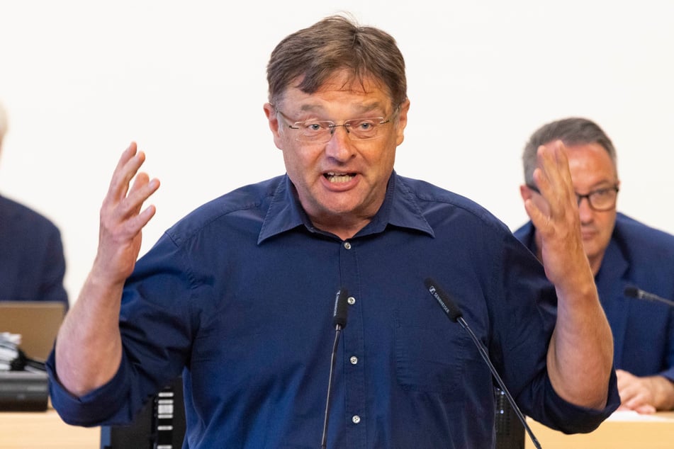 Auch Fraktionschef Holger Zastrow (56, Team Zastrow) setzte sich im Rat durch.