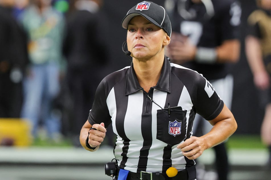 Robin DeLorenzo pocht vor Gericht auf ihre Wiedereinstellung bei der NFL.