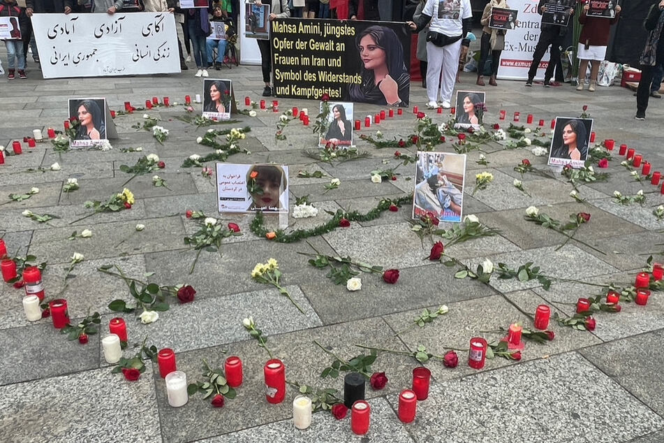 Köln: Protest in Köln gegen Gewalt im Iran: Hunderte Menschen setzen Zeichen