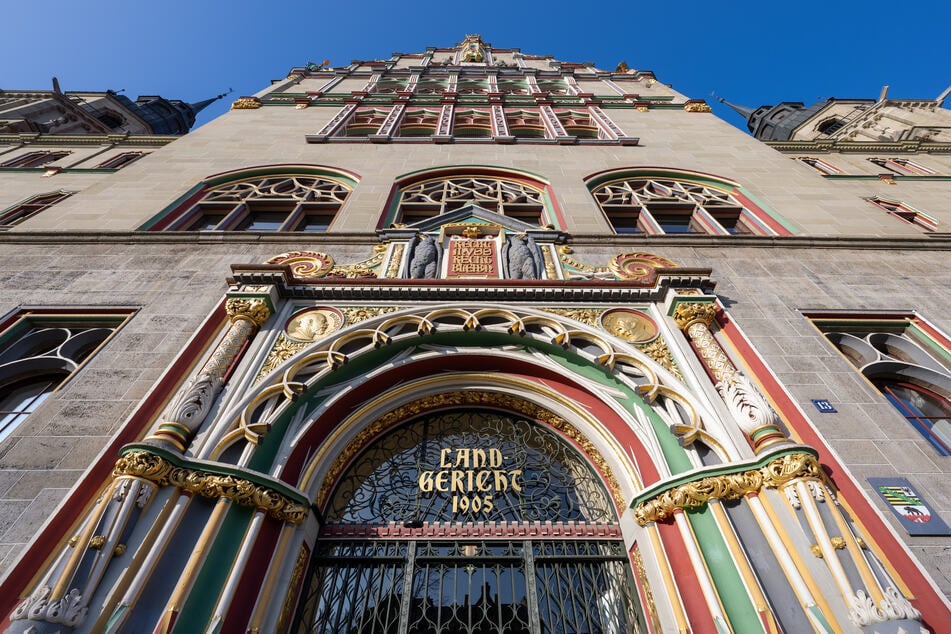Das Landgericht Halle entschied, dass die Beschwerden von Opfer des Magdeburg-Anschlags wegen einer Anwalt-Regelung nichtig seien.