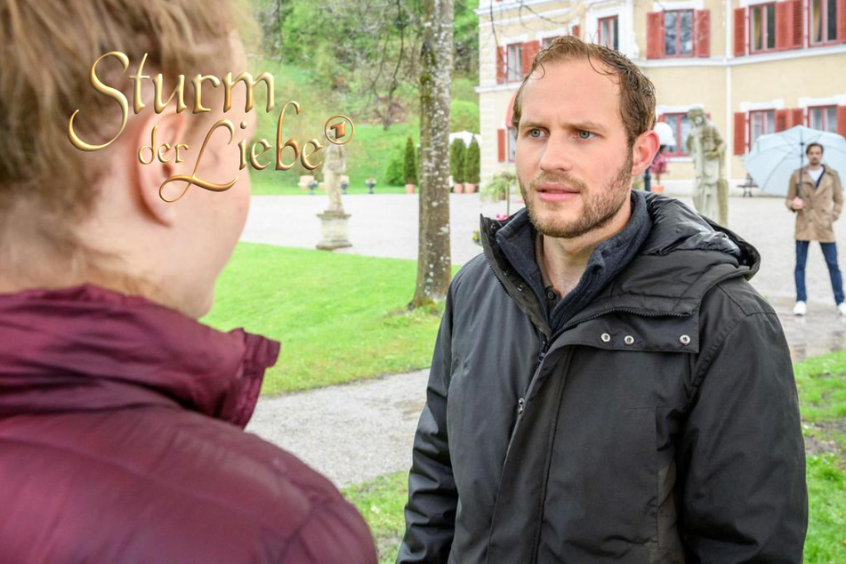 Sturm der Liebe: Sturm der Liebe: Hannes beobachtet Maja und Florian - Was wird da getuschelt?